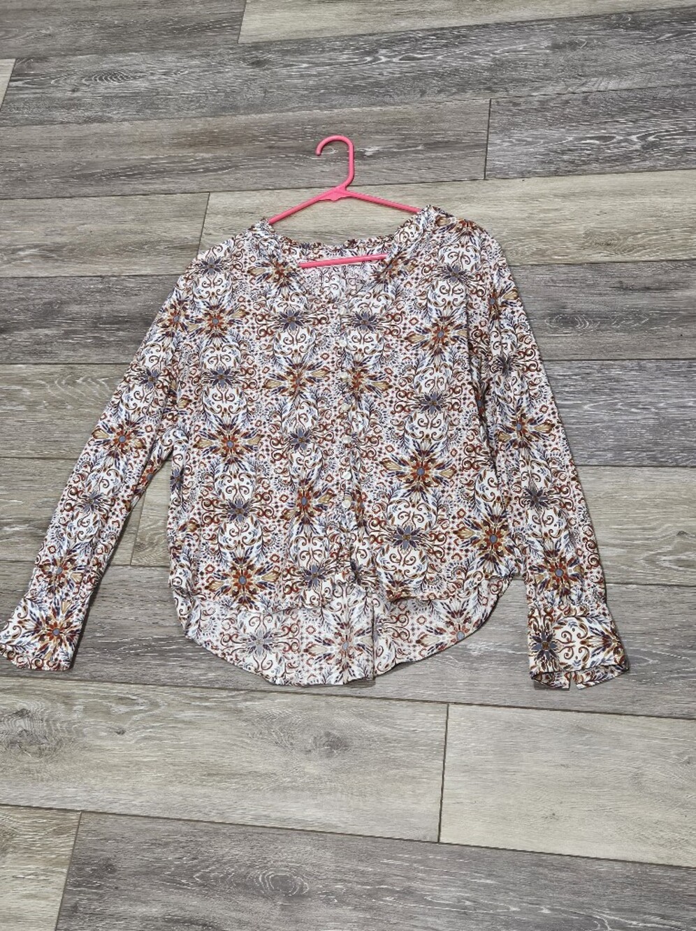 LOFT White Long-Sleeve Blouse with Brown & Orange Medallion Print Size Medium